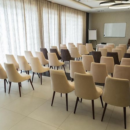 Hotel Ideo Lux Ni Εξωτερικό φωτογραφία