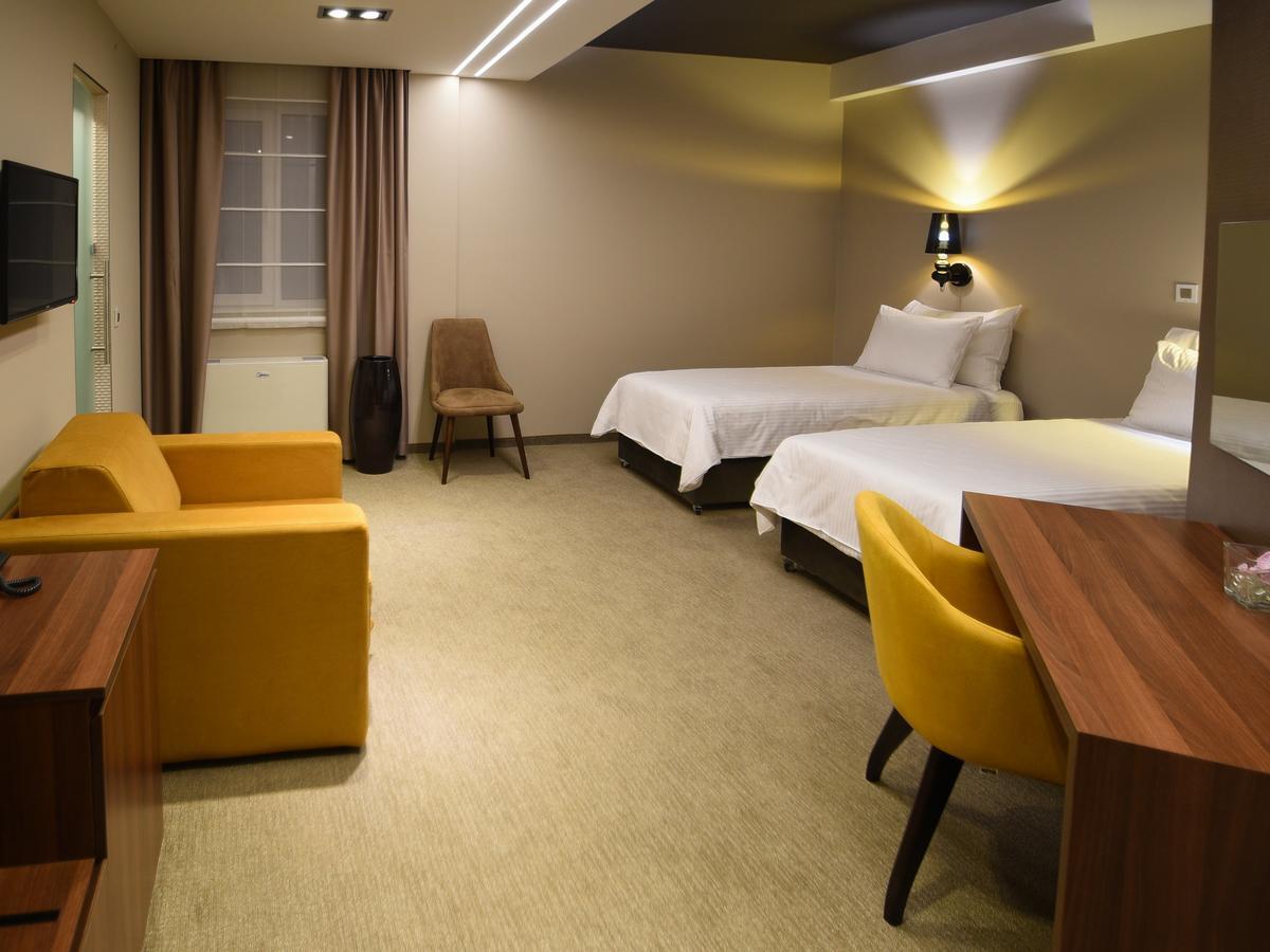 Hotel Ideo Lux Ni Εξωτερικό φωτογραφία