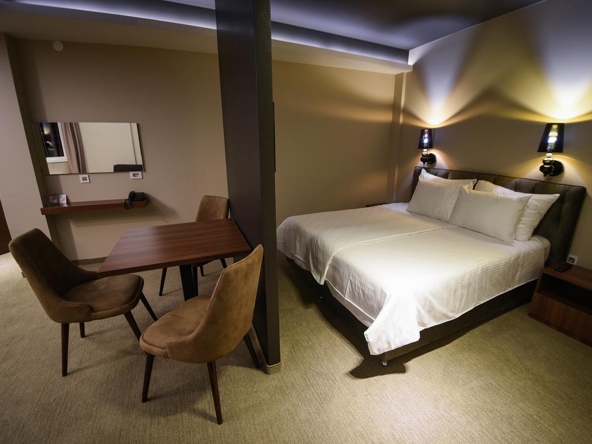 Hotel Ideo Lux Ni Εξωτερικό φωτογραφία