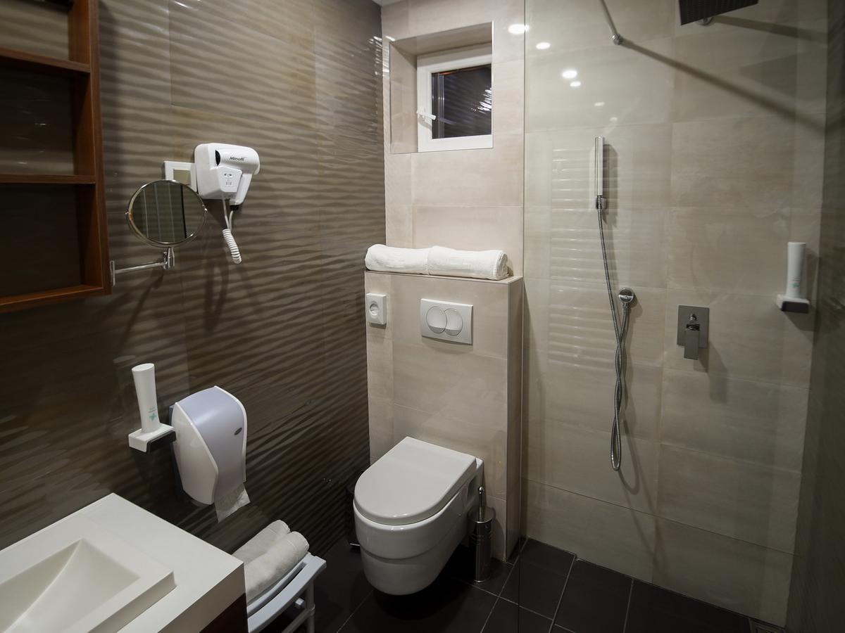 Hotel Ideo Lux Ni Εξωτερικό φωτογραφία