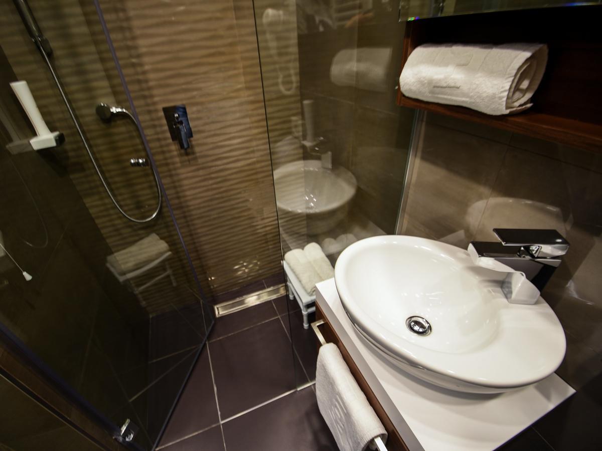 Hotel Ideo Lux Ni Εξωτερικό φωτογραφία