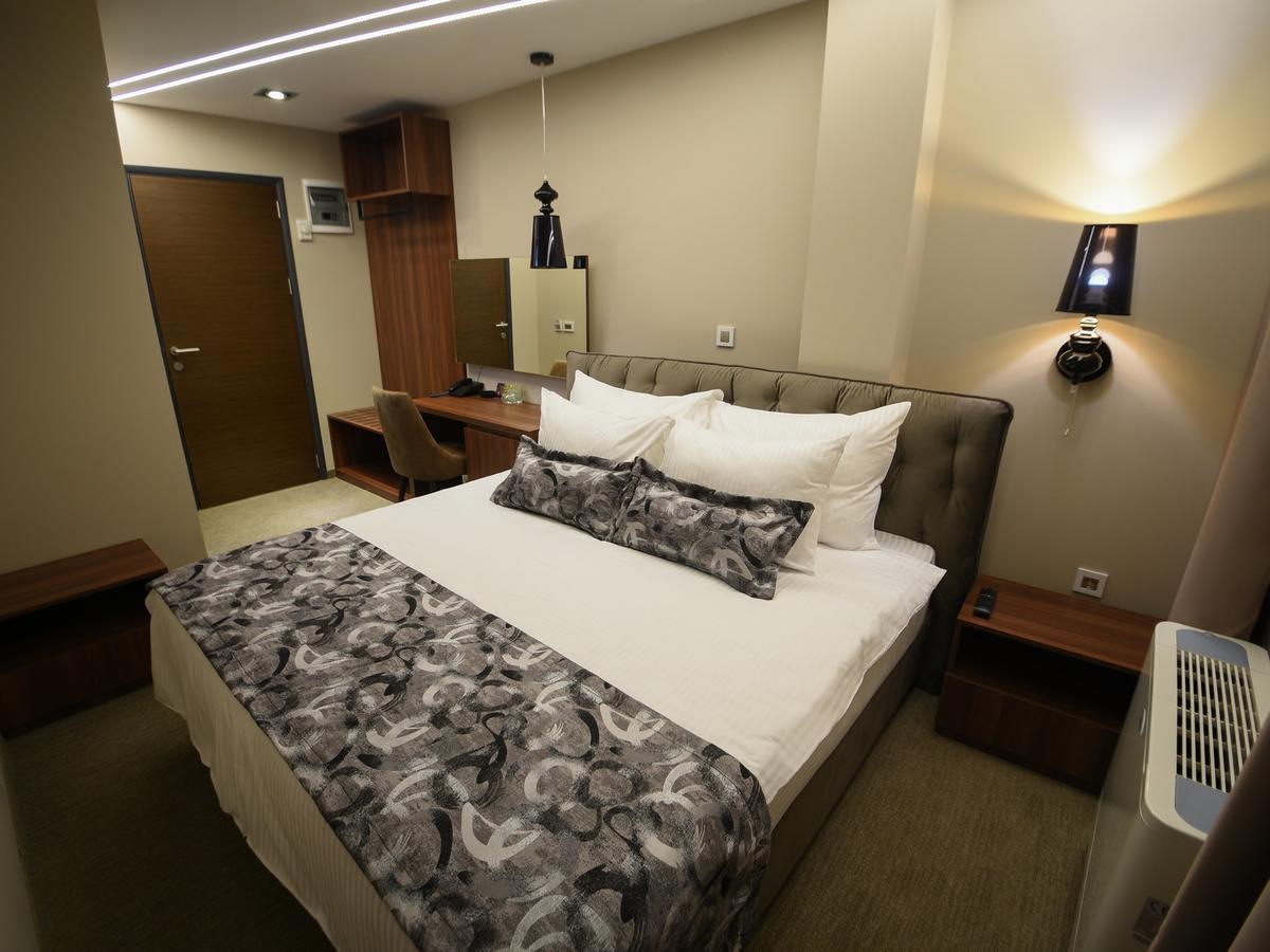 Hotel Ideo Lux Ni Εξωτερικό φωτογραφία