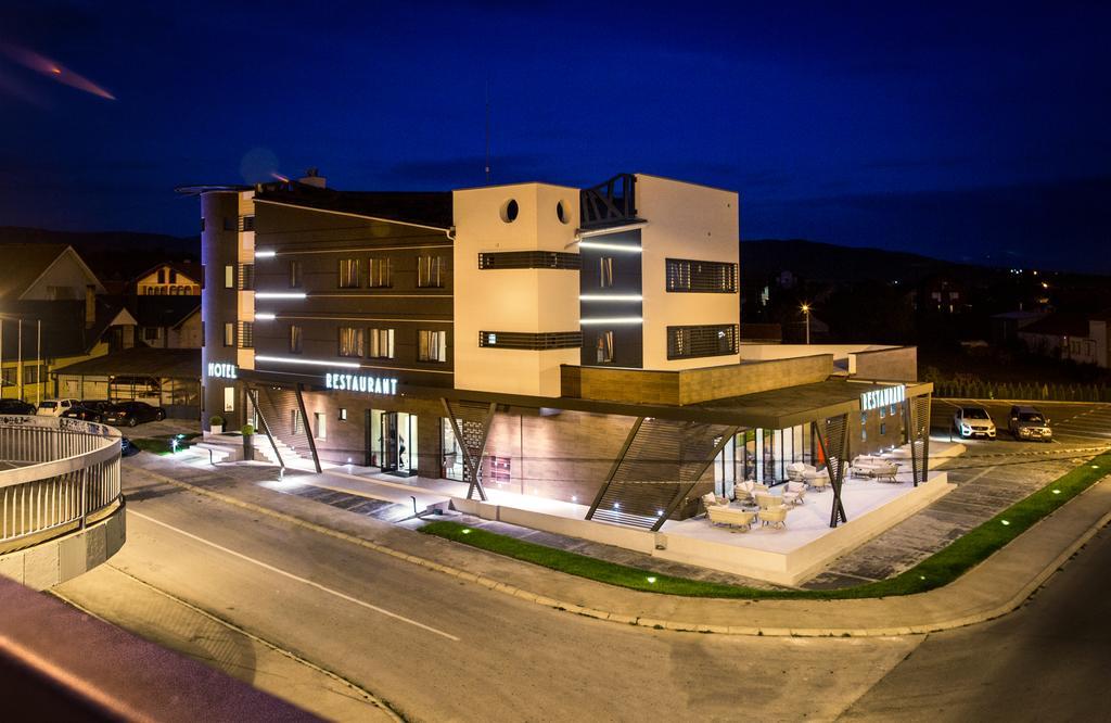 Hotel Ideo Lux Ni Εξωτερικό φωτογραφία