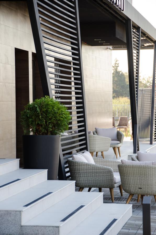 Hotel Ideo Lux Ni Εξωτερικό φωτογραφία