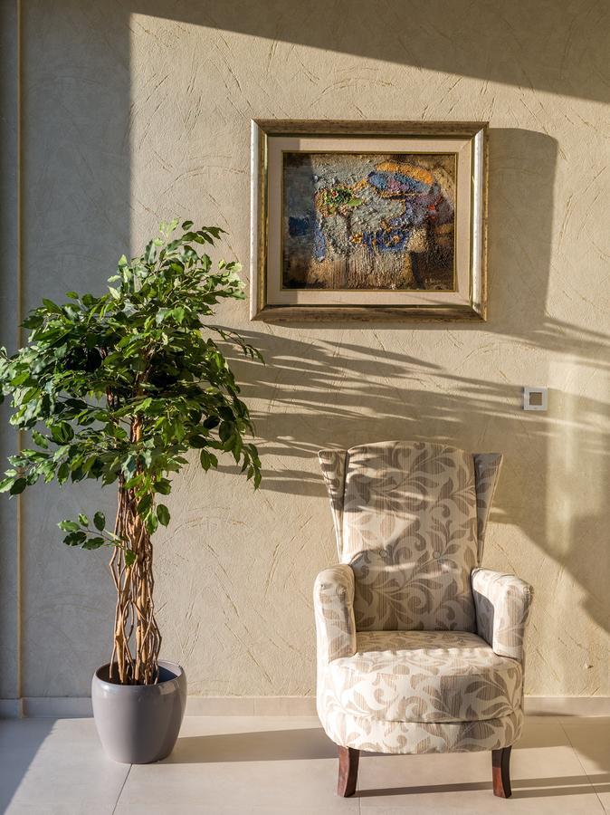 Hotel Ideo Lux Ni Εξωτερικό φωτογραφία